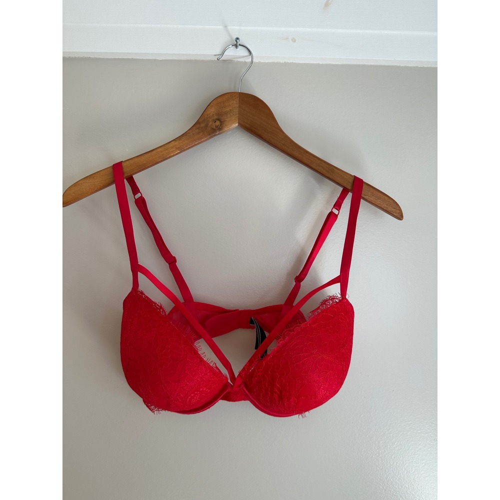 Victoria's Secret Push-Up Bra Women 34DD Red EUC Strappy‎ Eyelash Lace Very Sexy
